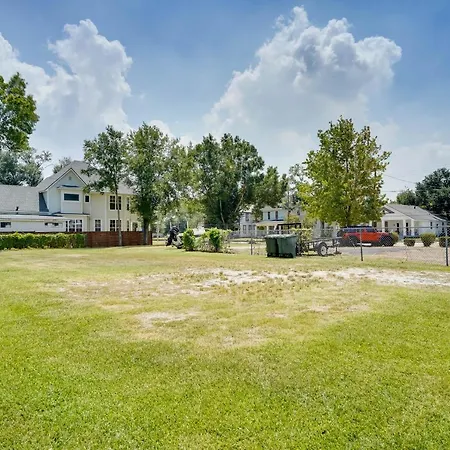 Lake Charles Vacation Rental With Private Patio!